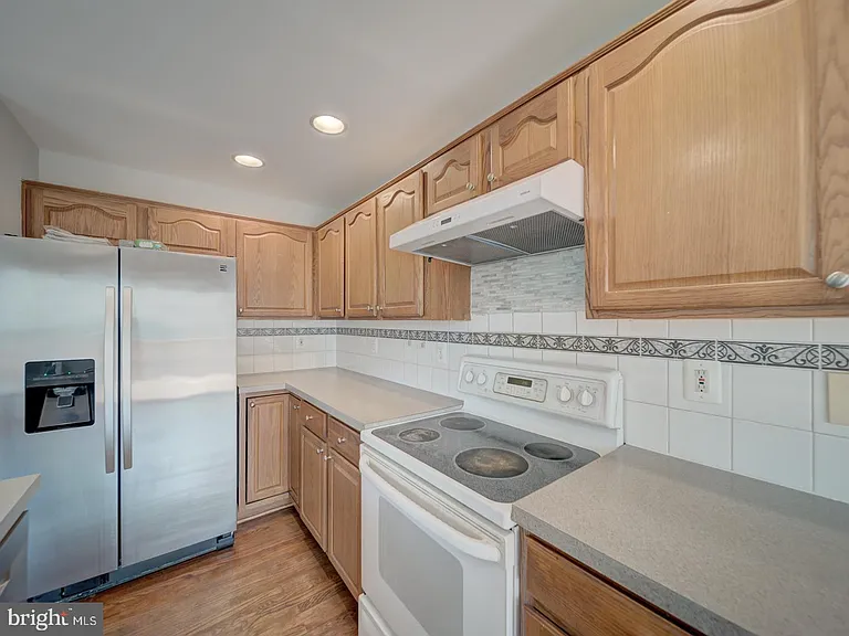 8241 Humphrey Ln — Photo 26