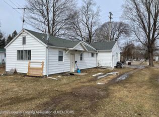 327 W Shaw St, Charlotte, MI 48813