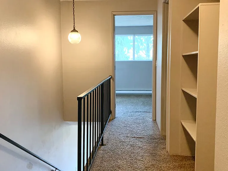 4870-4874 Sunnyside Rd SE #11894 — Photo 9