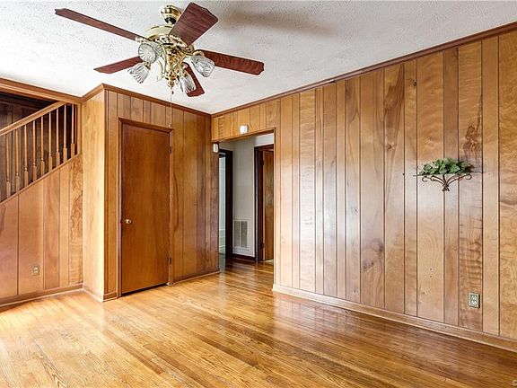 3rd image of 3312 McGuire Dr