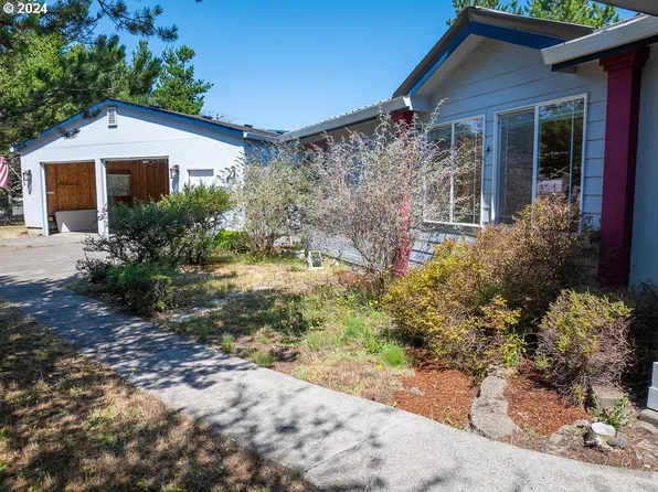 35325 Bayside Gardens Rd, Nehalem, OR 97131