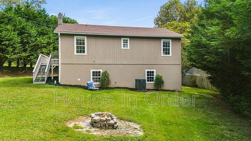 1 bed, 1.0 bath, 1200 sqft, $1,275 — Photo 3