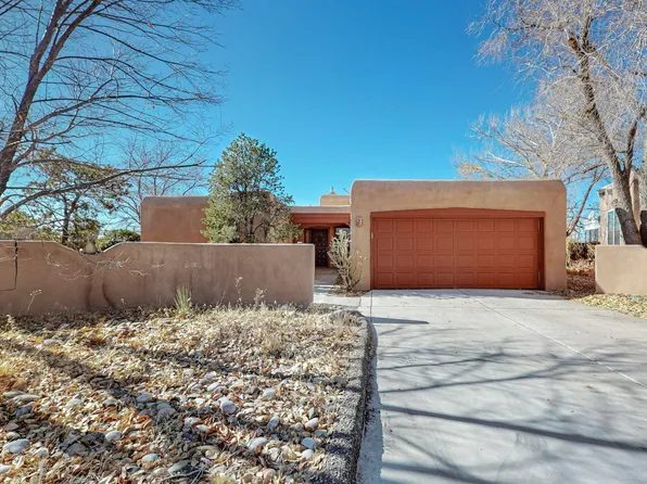 2715 Tramway Cir NE, Albuquerque, NM 87122