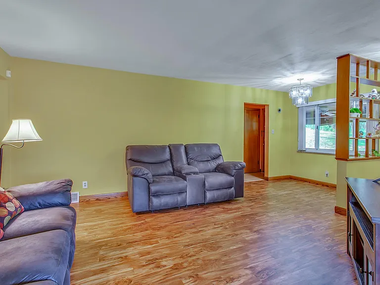 5073 Sardis Rd — Photo 8