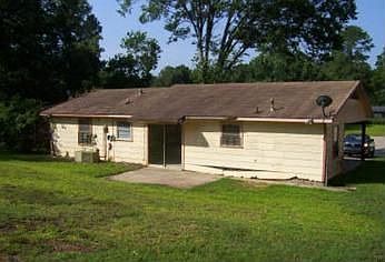 2nd image of 6400 Lago Cir