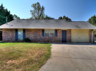 513 Maplewood Cir, Sevierville, TN 37876
