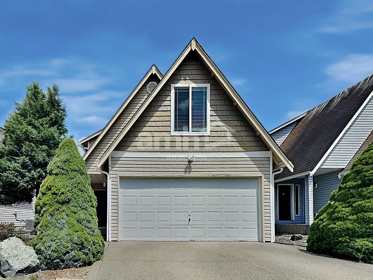 3 bed, 2.5 bath, 1472 sqft, $2,715 — Photo 1
