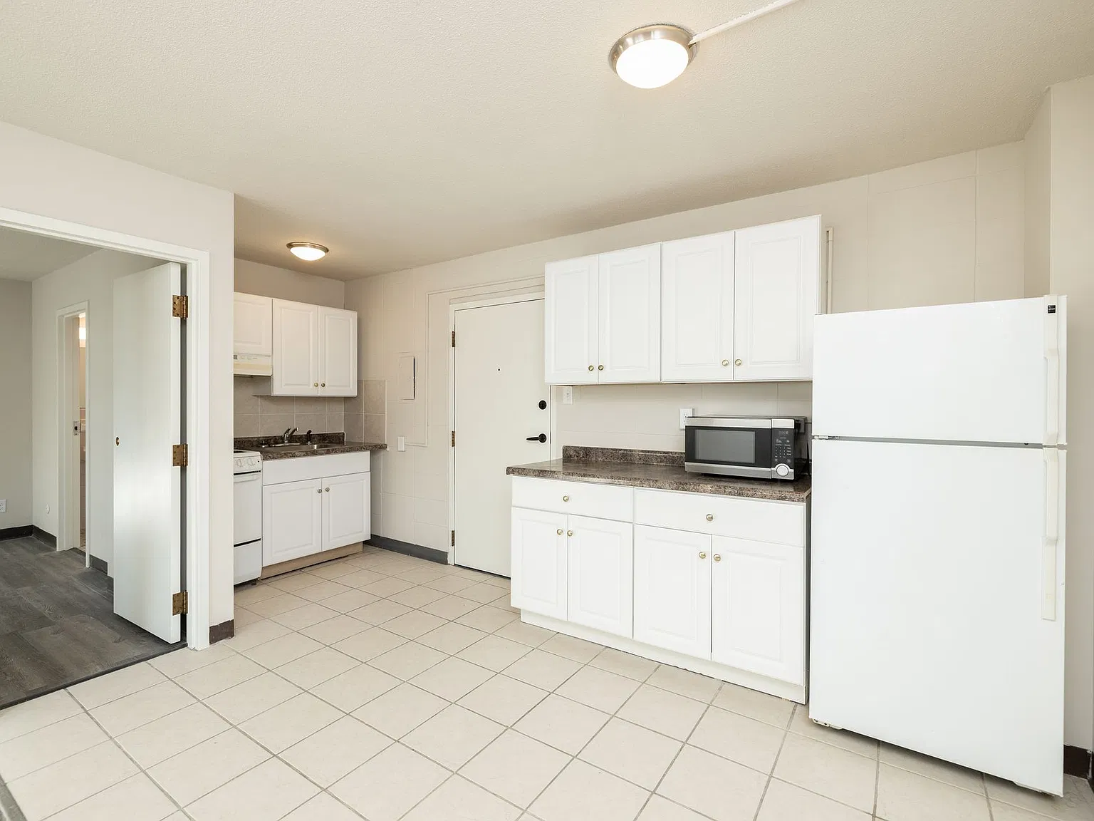 2nd Street Villas — Photo 4