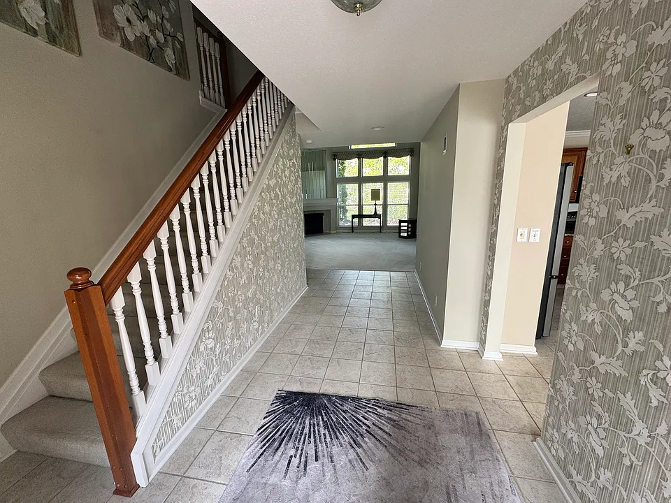 Entry Way - Family Room through, Kitchen on right