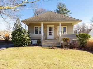 20 Red Schoolhouse Rd, Fishkill, NY 12524