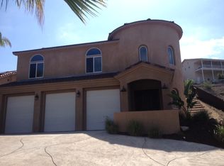22883 Green Pine Dr, Canyon Lake, CA 92587