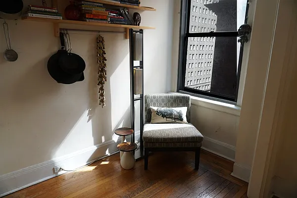 Rented by Renetta Real Estate | media 37