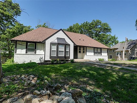 2nd image of 9824 Lydia Ave