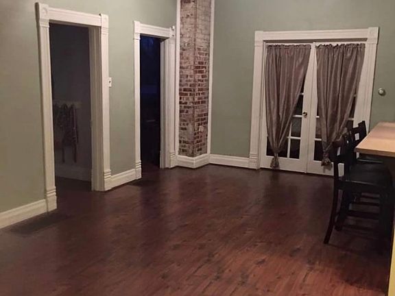 5th image of 304 S Illinois St