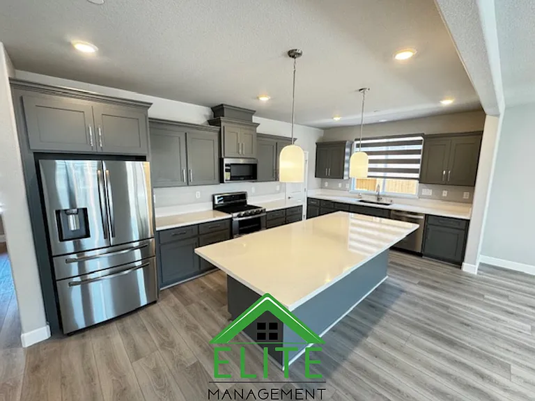 3008 Vaughn Way — Photo 5