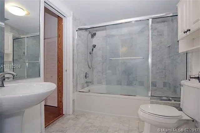 10068 SW 77th Ct — Photo 5