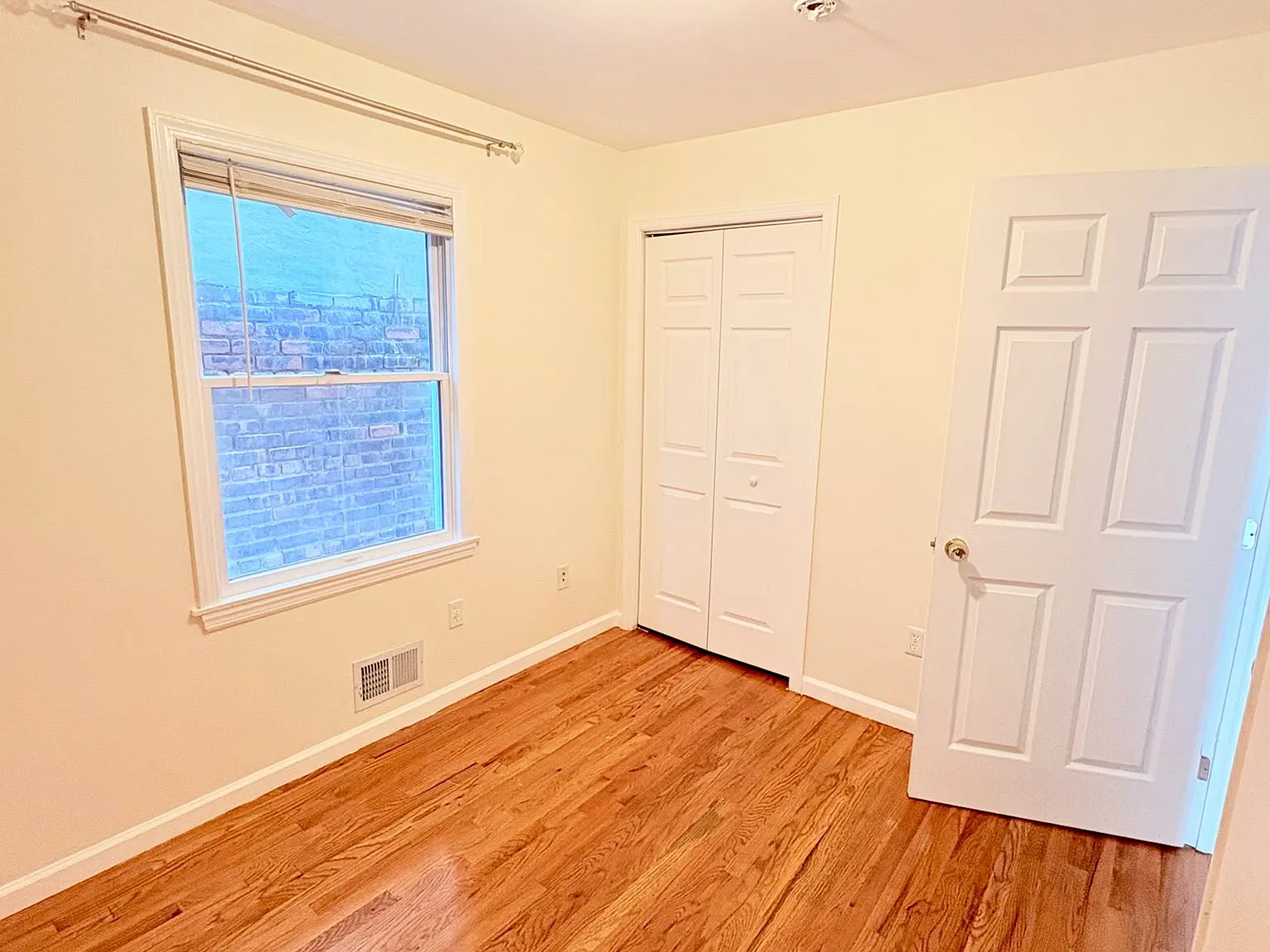 3 bed, $2,500 — Photo 4