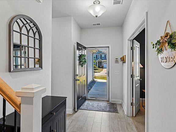 4th image of 2656 Doubletree Ct