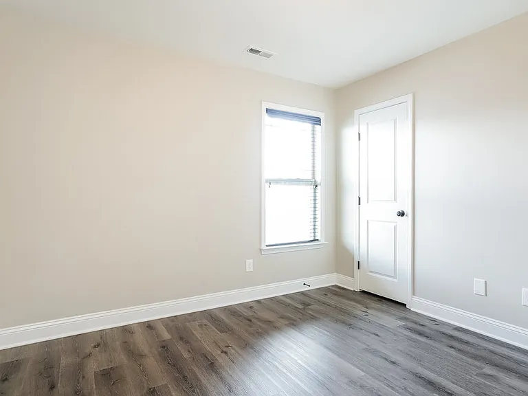 104 Claymore Dr — Photo 14