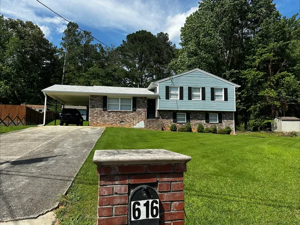 616 Village Lane Dr SW, Marietta, GA 30060