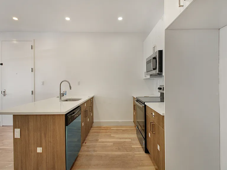1387 Madison St #1F — Photo 6