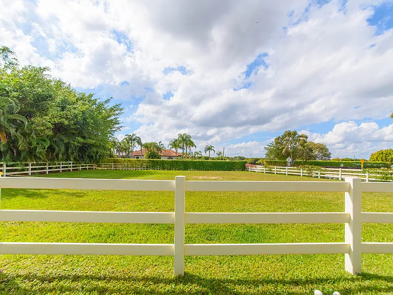14911 Equestrian Way — Photo 20