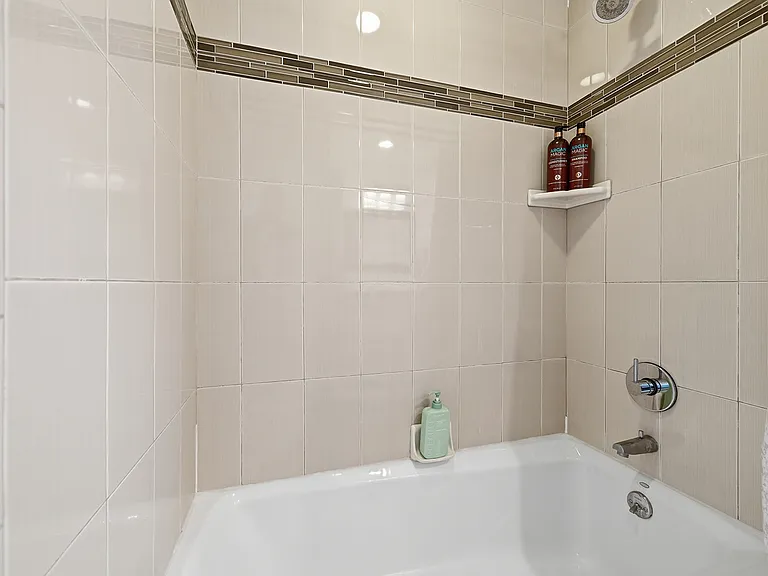 4136 Tilden Ave — Photo 25