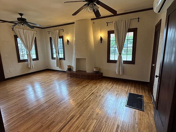 3rd image of 213 W Buffalo Ave #219