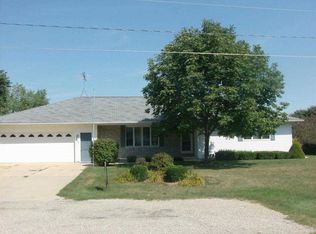 605 2nd St NE, Fairbank, IA 50629