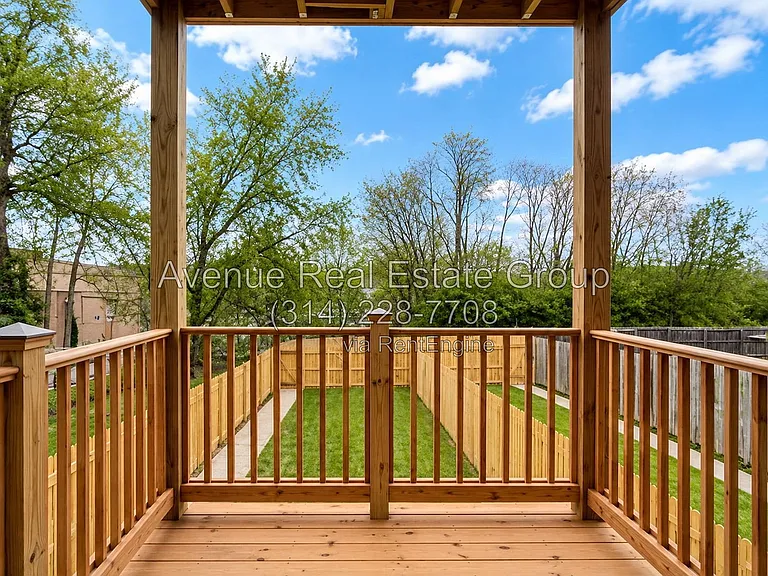 2329 Hickory St — Photo 26
