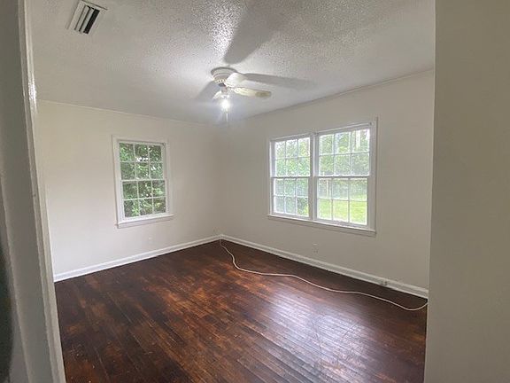 5th image of 2305 N Toombs St