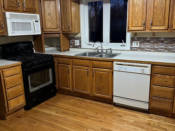 5th image of 97 Linwood St #A