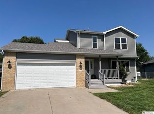 1820 Meadow Lark Cir, Lincoln, NE 68521