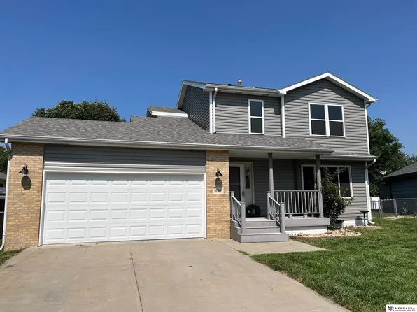 1820 Meadow Lark Cir, Lincoln, NE 68521