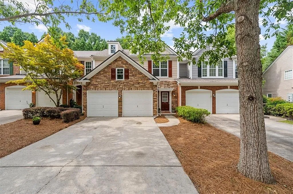 3 bed, 2.5 bath, 1740 sqft, $2,600 — Photo 1