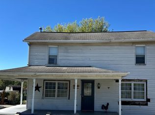 464 Bridgeport Rd, Mount Pleasant, PA 15666