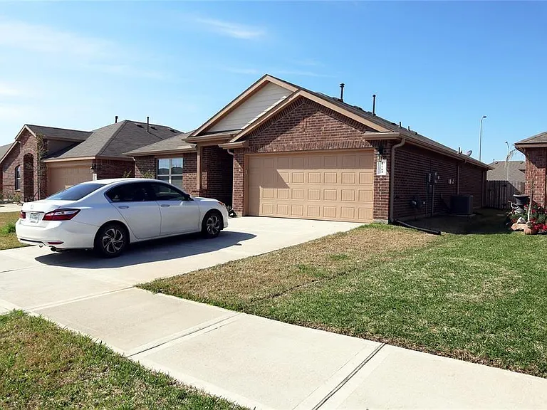 17714 Auburn Heights Trl — Photo 2