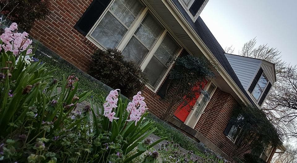 1st image of 745 Everett Dr