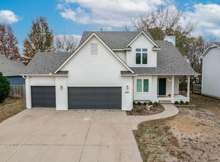 1907 E Countryview Dr, Derby, KS 67037