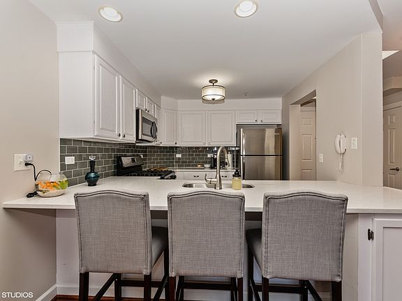 5th image of 245 Burlington Ave APT 303