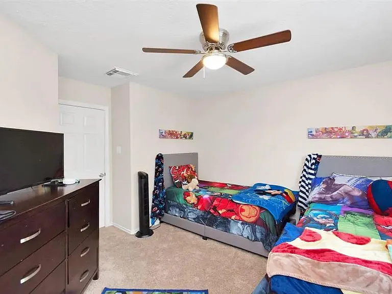 25247 Bentley Glen Ln — Photo 12