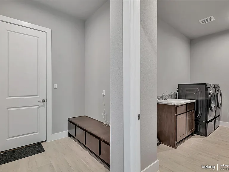 318 Prairie Clover Dr — Photo 4