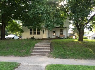 1203 Summer St APT 3, Pekin, IL