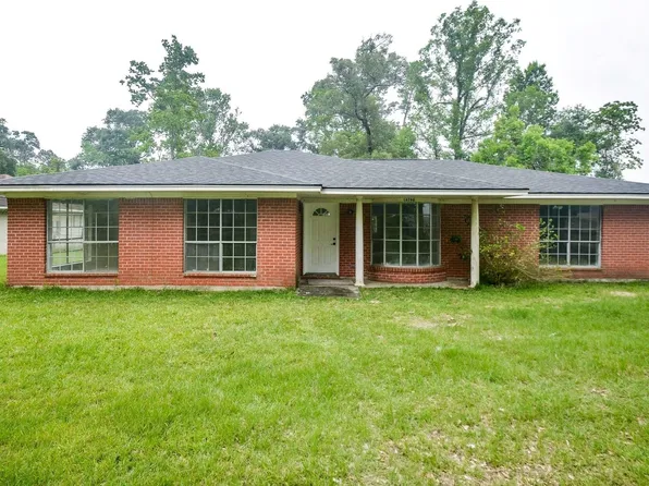 16796 Red Leaf Ln, Conroe, TX 77306