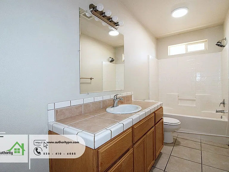 21962 Klamath River Pl — Photo 11