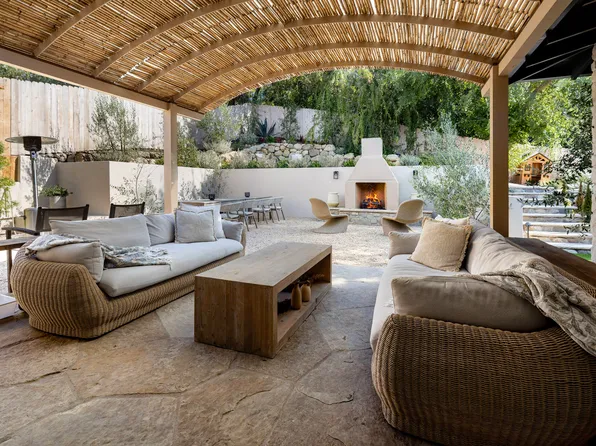1249 Diana Ln, Santa Barbara, CA 93103
