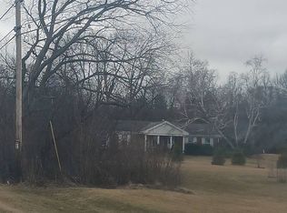 3085 S Wehr Rd, New Berlin, WI 53146