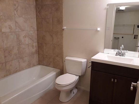 5th image of 2616 Muriel St NE