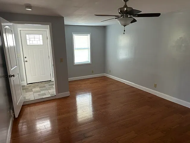 3 bed, 1478 sqft, $1,900 — Photo 4