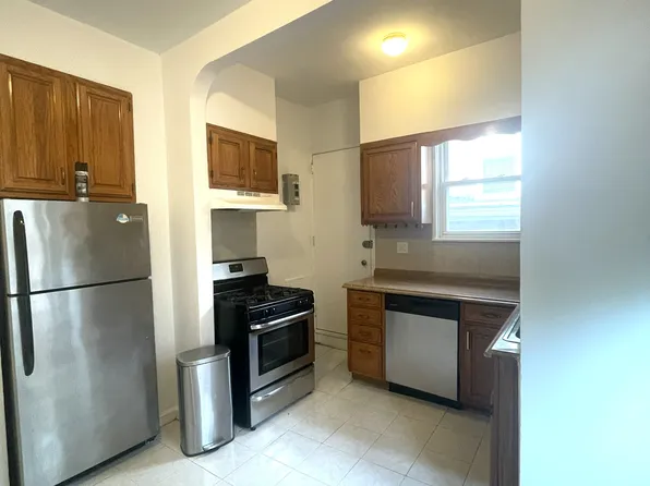 537 West 232nd Street image 8 of 15